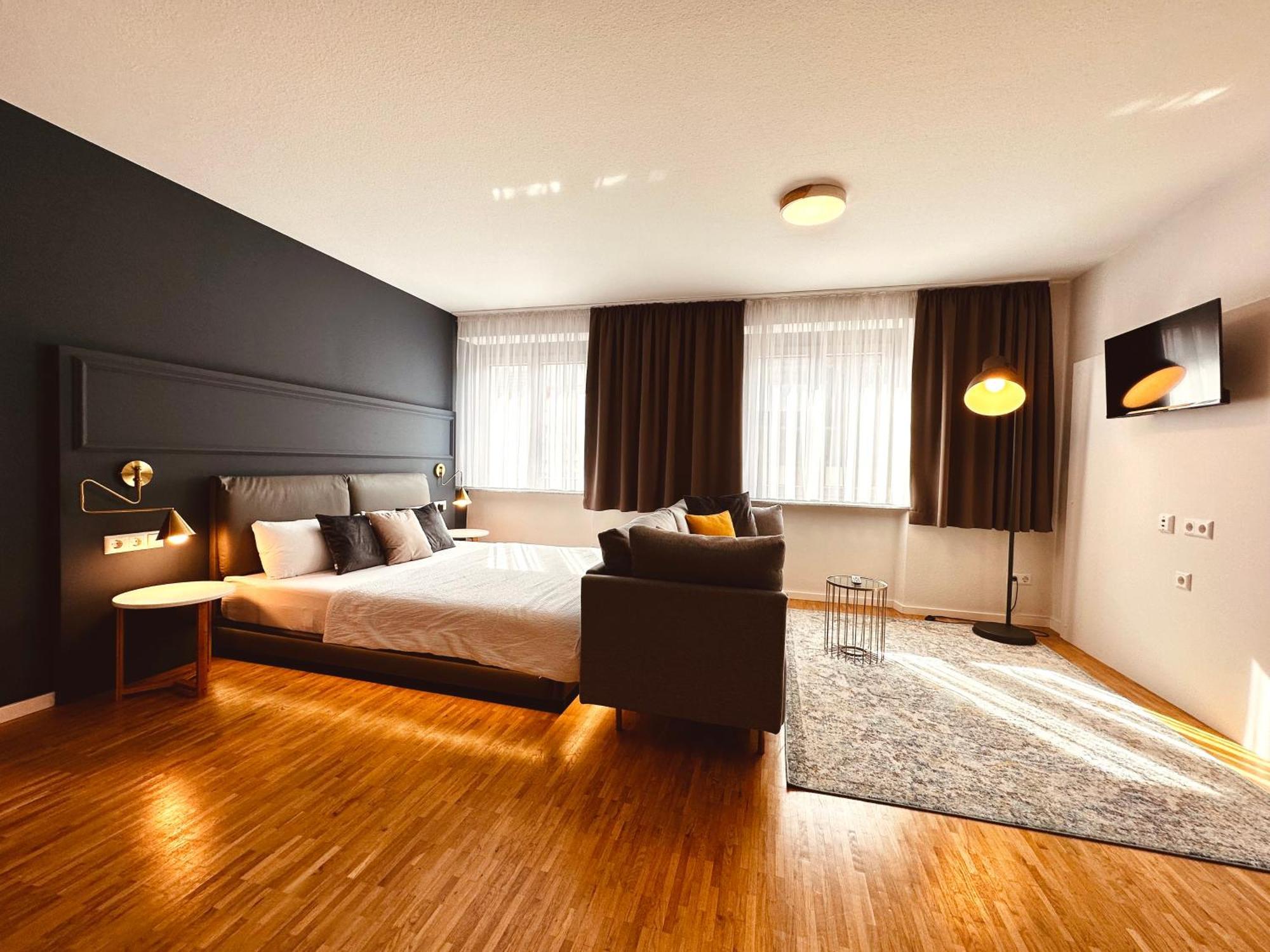 Stadthaus Neckarsulm Serviced Apartments - Stadthaus Schrade Экстерьер фото